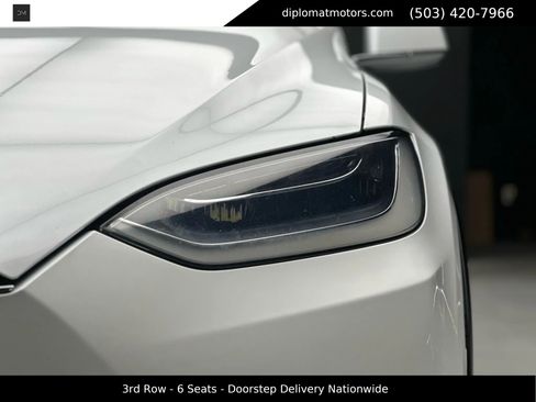 Used 2018 Tesla Model X 75D image 13