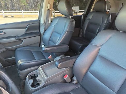 Used 2016 Honda Odyssey SE image 16
