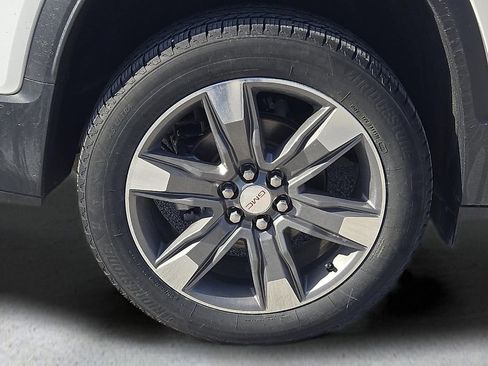 Used 2018 GMC Acadia SLT image 8