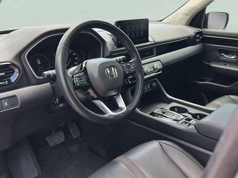 Used 2025 Honda Pilot Touring image 15