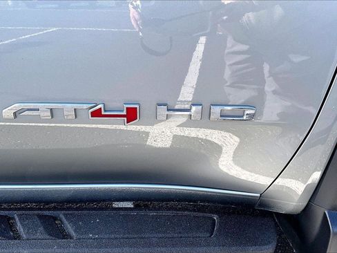 Used 2024 GMC Sierra 2500 AT4 w/ Max Trailering Package AWD/4WD image 9