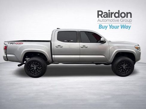 Used 2020 Toyota Tacoma TRD Sport w/ Technology Package AWD/4WD image 8