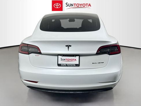 Used 2022 Tesla Model 3 Long Range AWD/4WD image 5