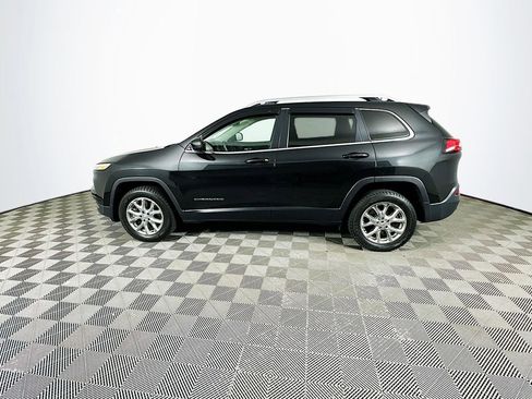 Used 2016 Jeep Cherokee Latitude w/ Cold Weather Group image 6