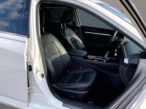 Used 2021 Nissan Altima 2.5 SL image 7