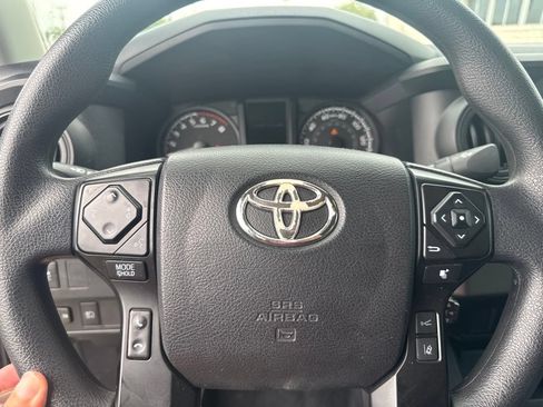 Used 2022 Toyota Tacoma SR w/ SR Convenience Package RWD image 10