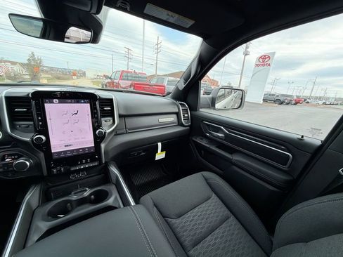 New 2026 RAM 1500 4x4 Crew Cab image 11