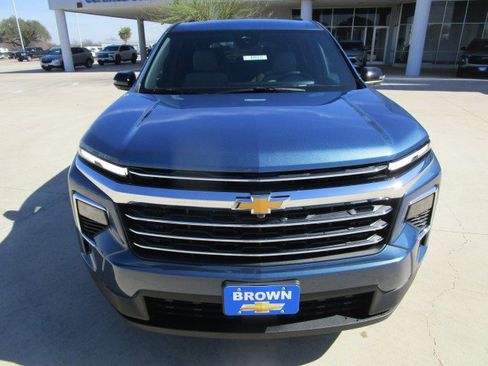 New 2026 Chevrolet Traverse LT w/ Driver Confidence Package FWD image 2