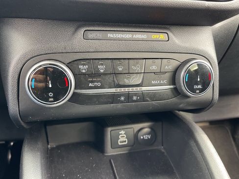 Used 2025 Ford Escape ST-Line image 16