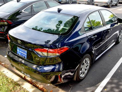 Used 2023 Toyota Corolla LE FWD image 16