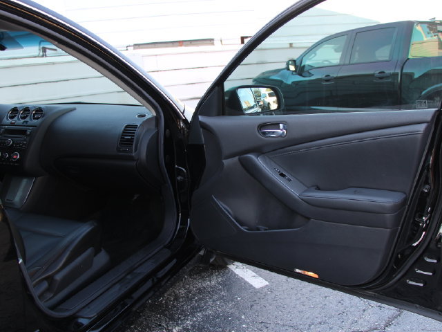 Used 2011 Nissan Altima 2.5 SL w/ 2.5SL Pkg FWD image 29