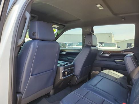 Used 2025 Chevrolet Silverado 1500 High Country w/ Technology Package AWD/4WD image 12