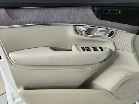 New 2026 Volvo XC90 T8 Ultra w/ Protection Package AWD/4WD image 9