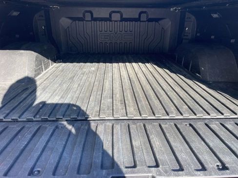 Used 2024 GMC Sierra 1500 AT4 w/ Technology Package image 17