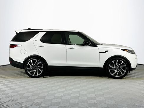 Used 2025 Land Rover Discovery S AWD/4WD image 4