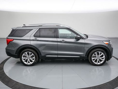 Certified 2023 Ford Explorer Platinum w/ Technology Package image 3