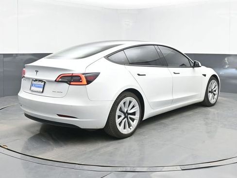 Used 2021 Tesla Model 3 Long Range image 10