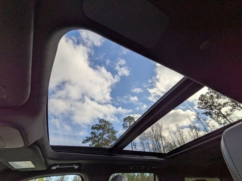 Certified 2025 Lincoln Navigator L Black Label image 25