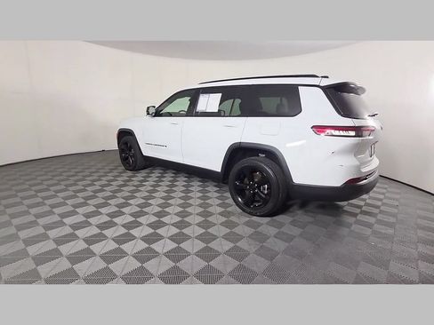 Used 2023 Jeep Grand Cherokee L Laredo RWD image 46