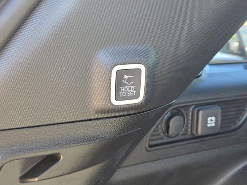 New 2025 Jeep Grand Cherokee Laredo X w/ Luxury Tech Group I image 18