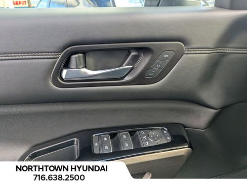 Used 2022 Nissan Pathfinder Platinum image 34