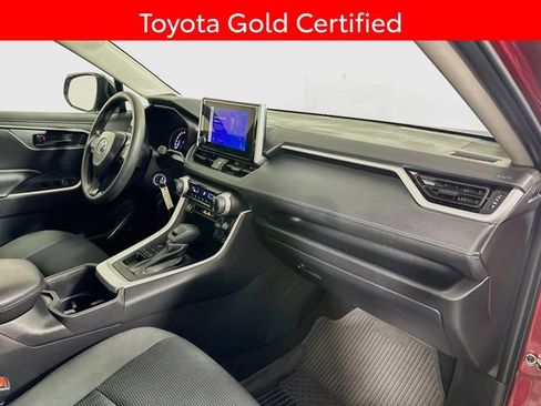 Certified 2024 Toyota RAV4 LE AWD/4WD image 31