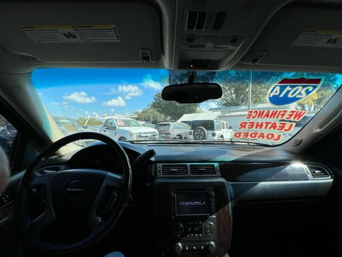 Used 2014 GMC Yukon XL Denali image 15