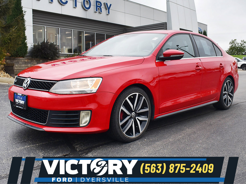 Used 2012 Volkswagen Jetta GLI FWD image 1