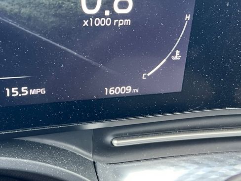 Used 2024 Kia Carnival SX Prestige image 23