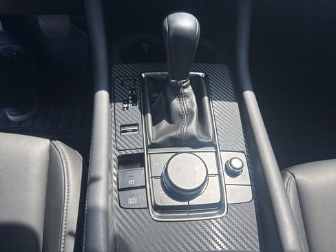 Used 2023 MAZDA MAZDA3 s FWD image 9