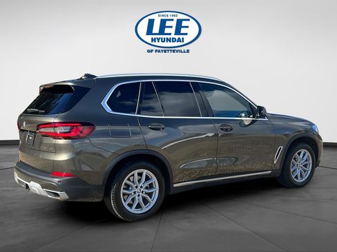 Used 2022 BMW X5 xDrive40i w/ Executive Package image 7