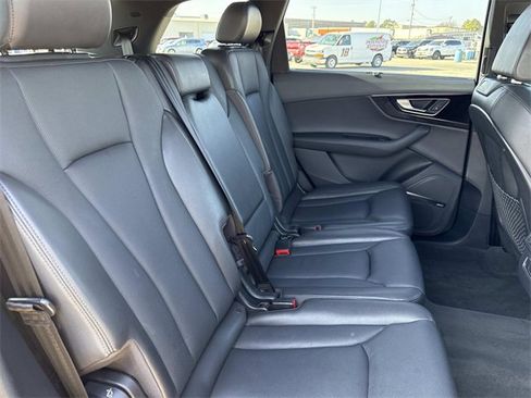 Used 2018 Audi Q7 3.0T Premium Plus w/ Premium Plus Package image 28