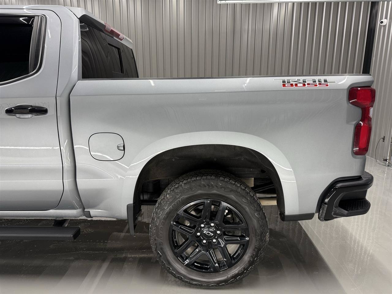 Used 2024 Chevrolet Silverado 1500 LT Trail Boss w/ Convenience Package II AWD/4WD image 5