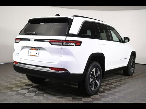 New 2025 Jeep Grand Cherokee Limited 4xe AWD/4WD image 7