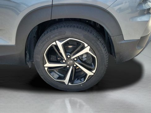 Used 2021 Chevrolet TrailBlazer RS w/ Sun and Liftgate Package FWD image 5