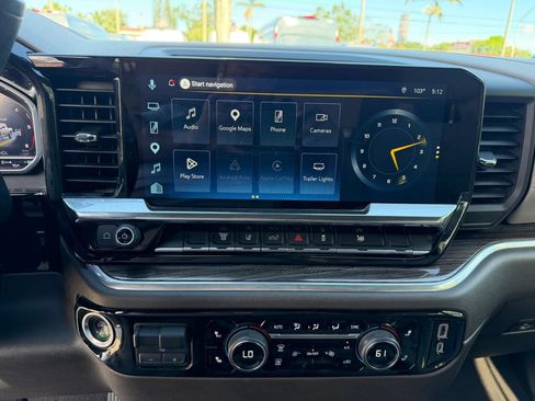 Used 2025 Chevrolet Silverado 2500 LT w/ Convenience Package AWD/4WD image 12