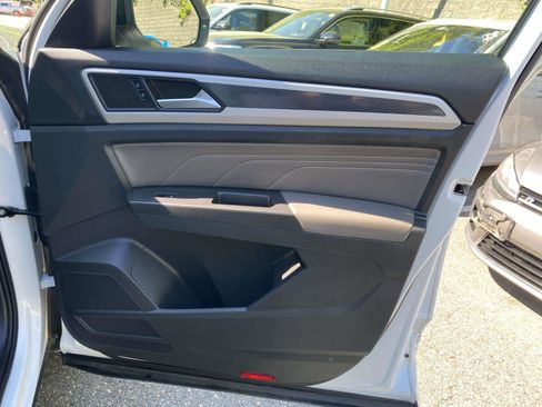 Certified 2023 Volkswagen Atlas SEL R-Line AWD/4WD image 35