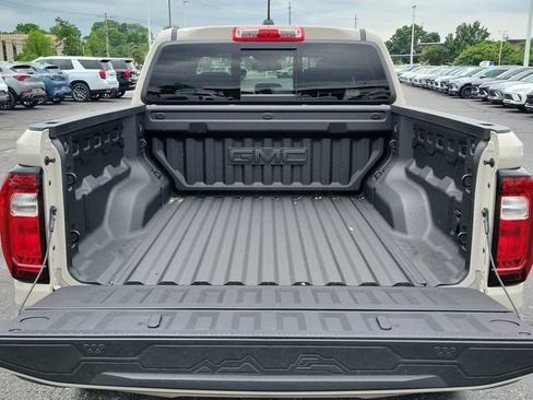 New 2026 GMC Canyon Elevation w/ Convenience Package AWD/4WD image 8