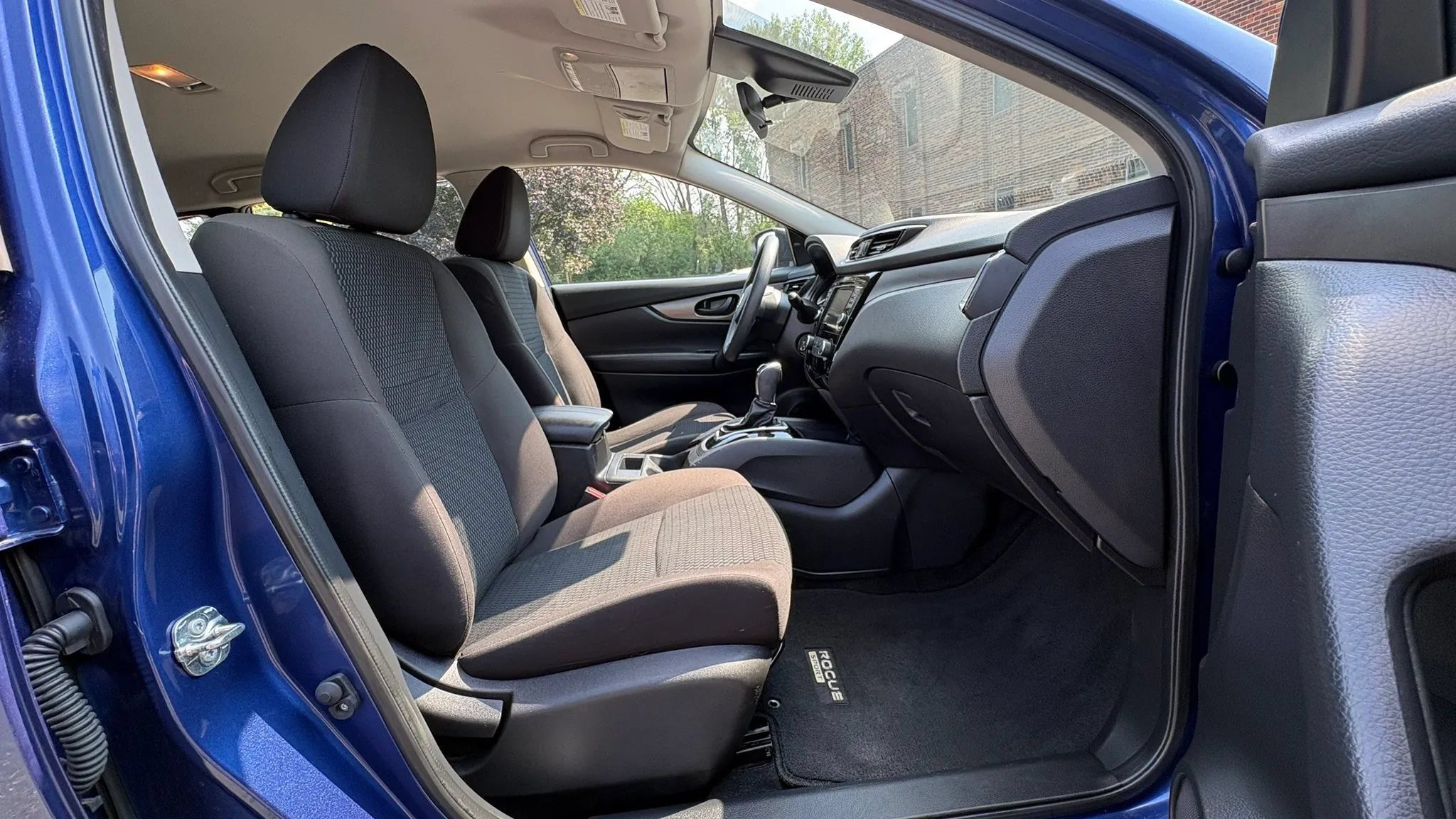 Used 2022 Nissan Rogue Sport S FWD image 36