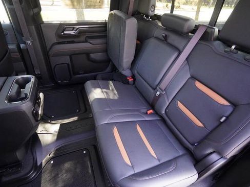 Used 2024 GMC Sierra 2500 AT4 w/ AT4 Premium Plus Package image 32