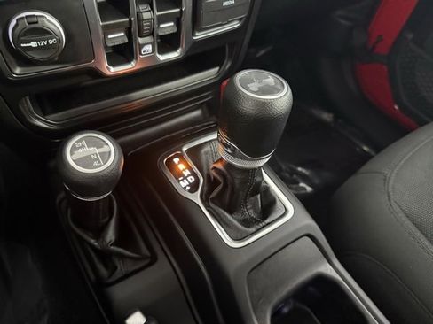 Used 2022 Jeep Wrangler Unlimited Sport image 28