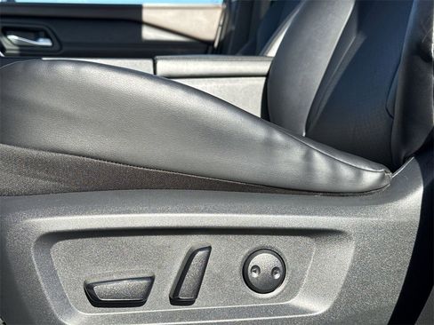 Used 2023 Nissan Rogue SV w/ SV Premium Package image 14