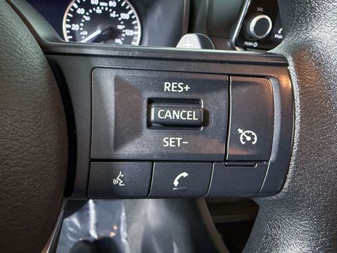 Used 2023 Nissan Rogue S image 27