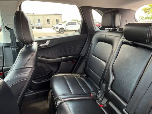 Certified 2022 Ford Escape Titanium FWD image 32