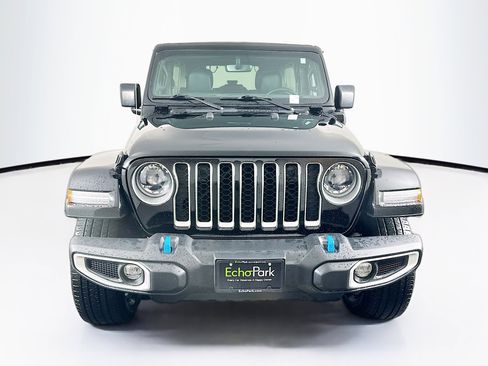 Used 2023 Jeep Wrangler Sahara w/ Cold Weather Group AWD/4WD image 2