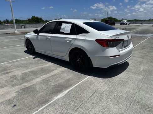 Used 2023 Honda Civic Sport image 32