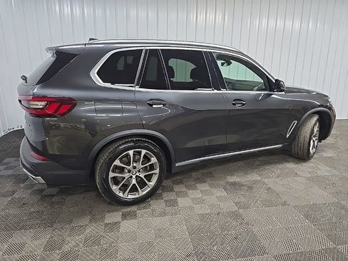 Used 2021 BMW X5 xDrive40i w/ Premium Package AWD/4WD image 3