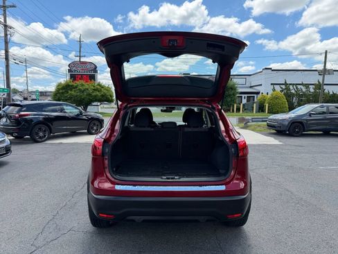 Used 2019 Nissan Rogue Sport SV w/ Technology Package AWD/4WD image 28
