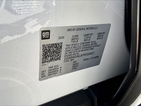 New 2026 Chevrolet Suburban High Country image 13