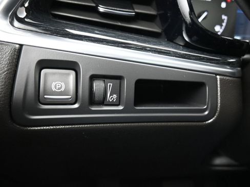 Used 2025 Cadillac XT5 Premium Luxury image 29